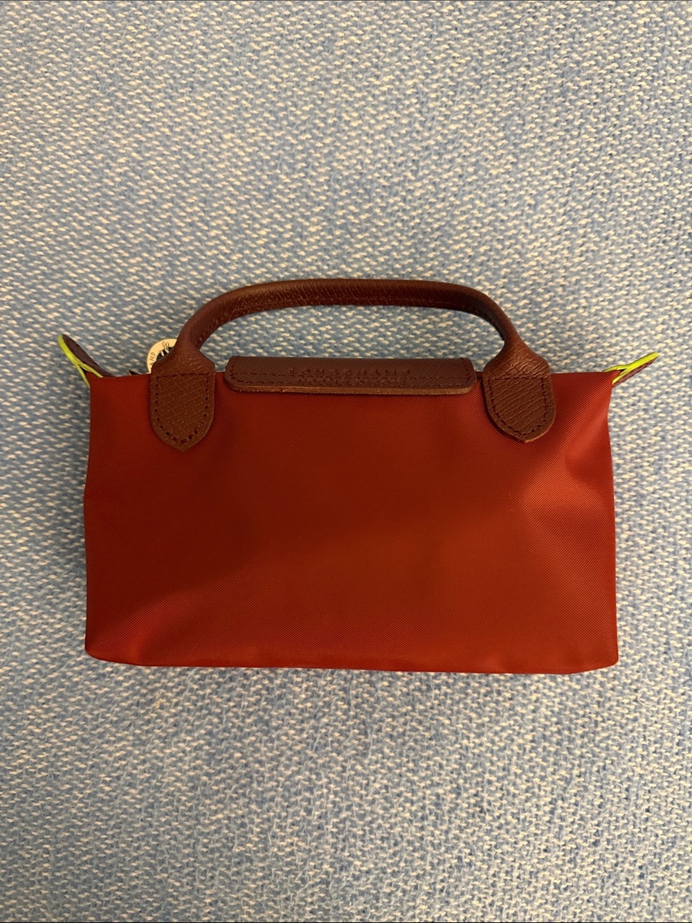 EUC Longchamp Green Mini Pouch in Pomegranate - Picture 8 of 11